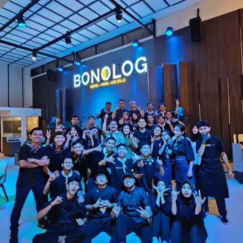 Bonolog cafe mataram crew team floor bonolog lombok